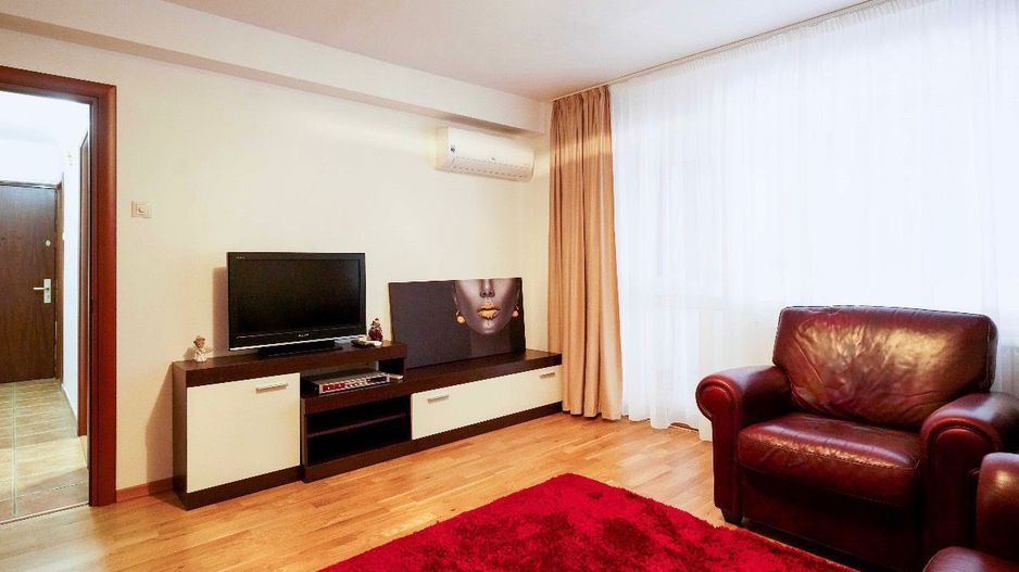 AP. 2 CAMERE VITAN, BUCATARIE INCHISA, RENOVAT, MOBILAT/UTILAT - Poză 1