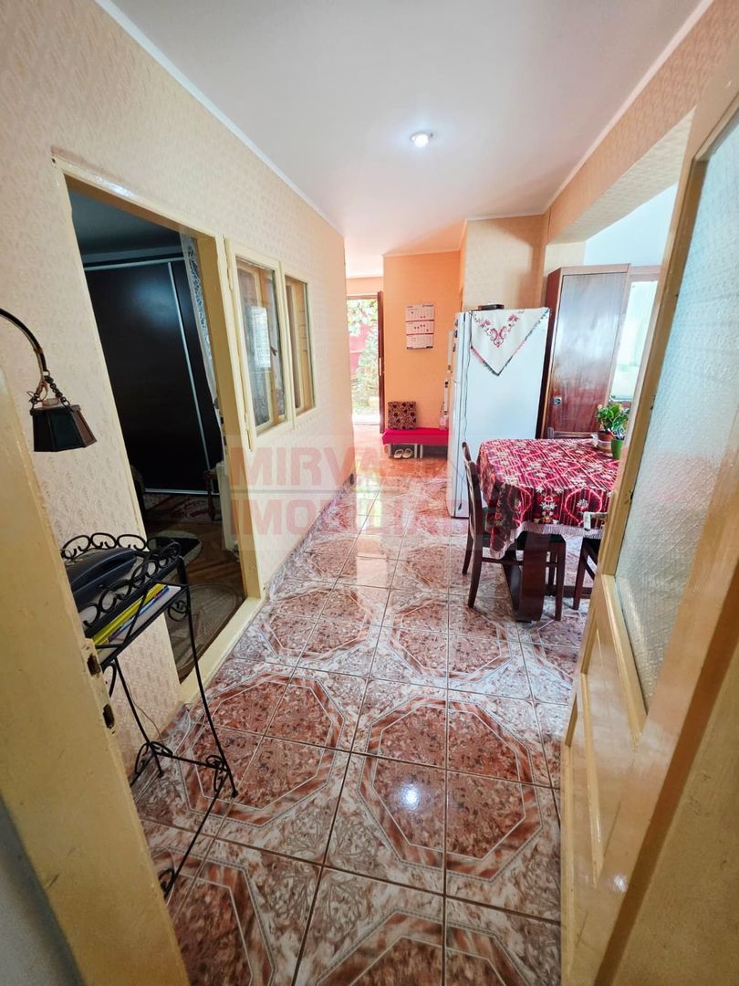 Casă 4 camere, teren 315 mp, garaj – Cantacuzino, Ploiești - Poză 35