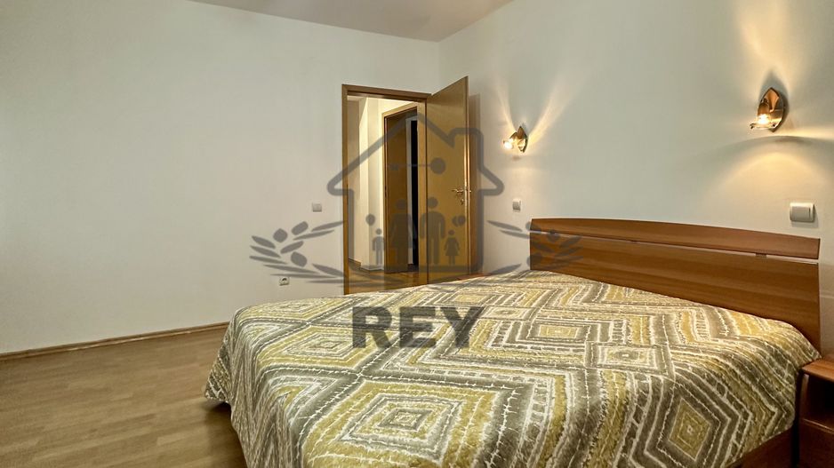 Apartament 4 camere cu garaj zona Strand- V.Aurie - Poză 3