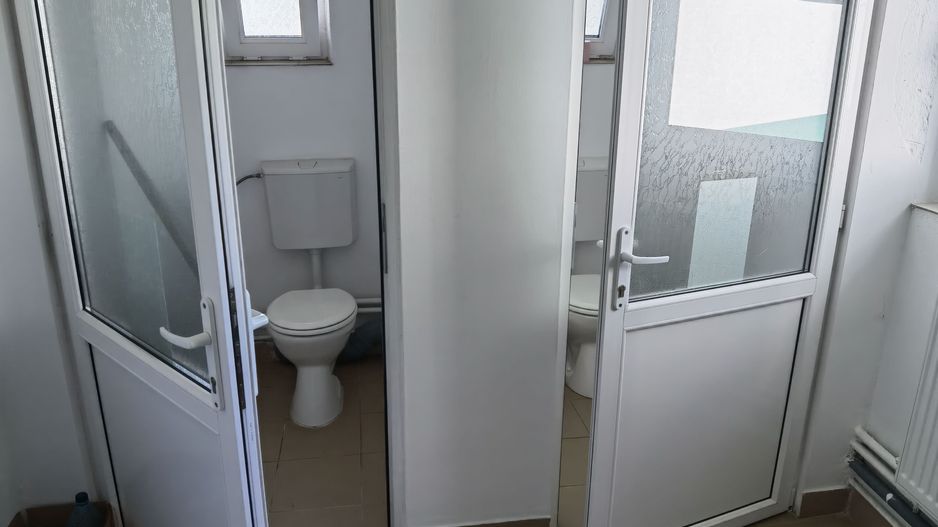 Proprietate industriala  la 35 km de TM - Poză 32