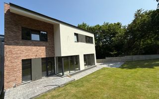 Case cuplate la liziera padurii , ideale pentru 2 familii ! - Poză 38