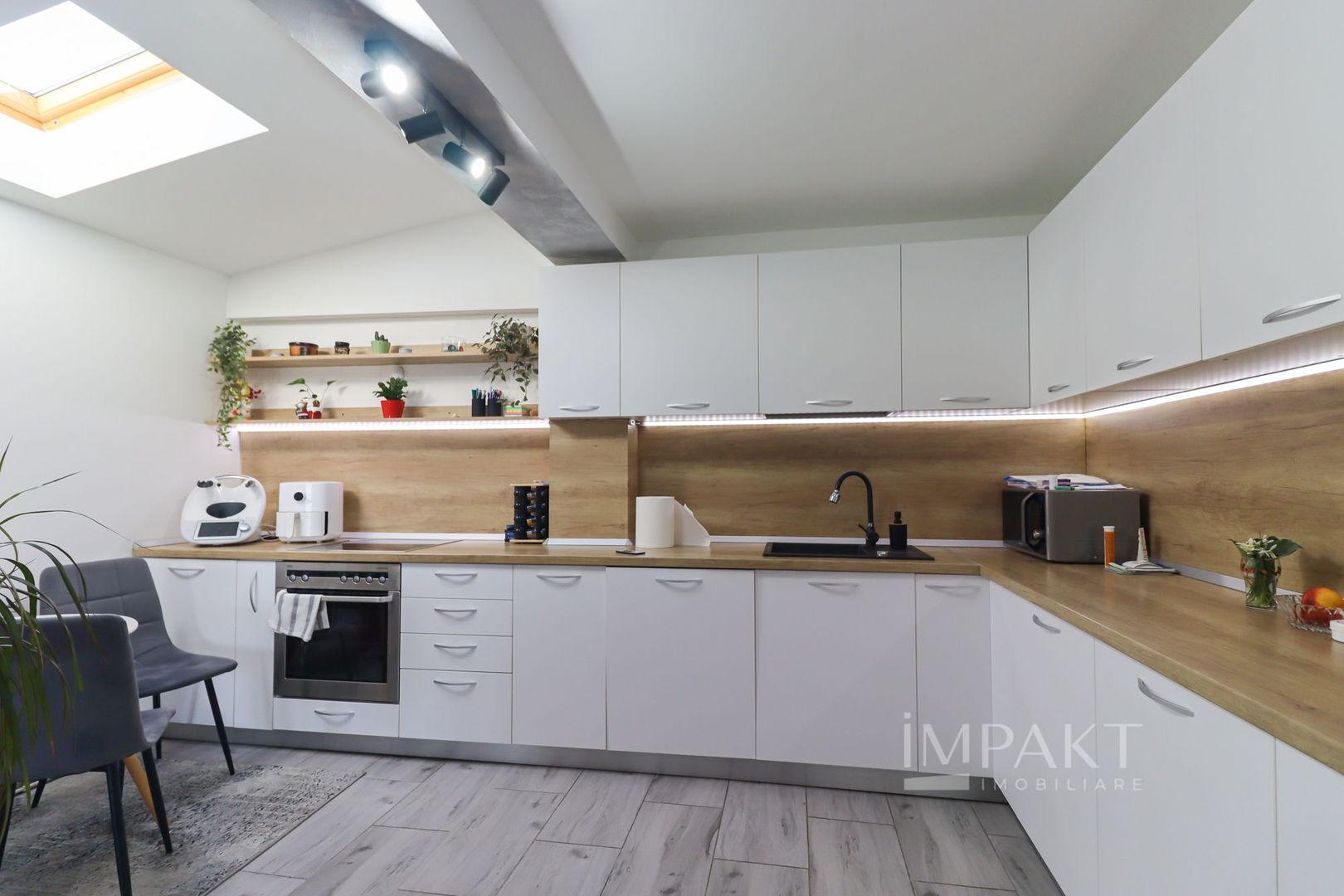 Casa alipita Salicea cu 384 m2 teren - Poză 5