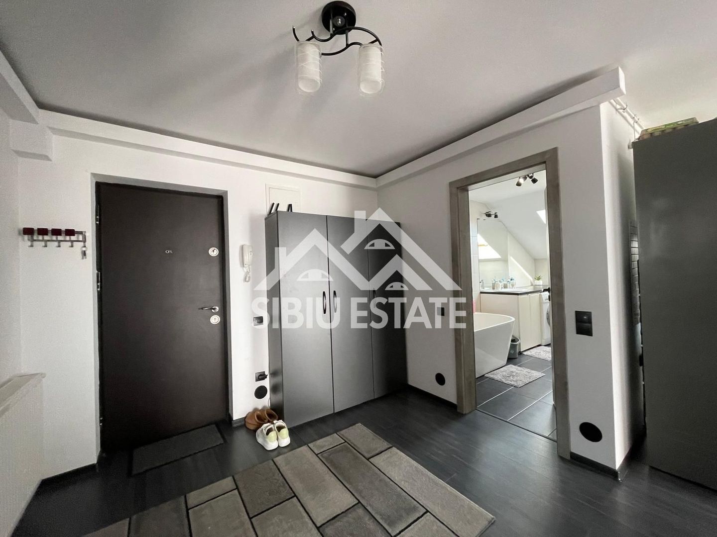 Apartament de vanzare 3 camere si 2 locuri parcareSelimbar - Poză 4