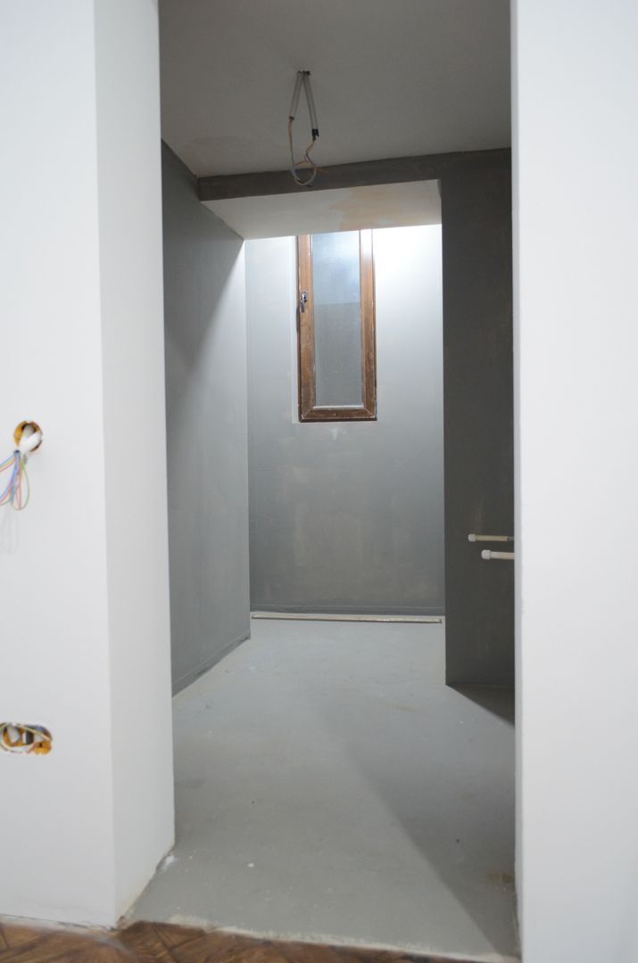 Apartament renovat in cladire interbelica, zona centrala - Poză 11