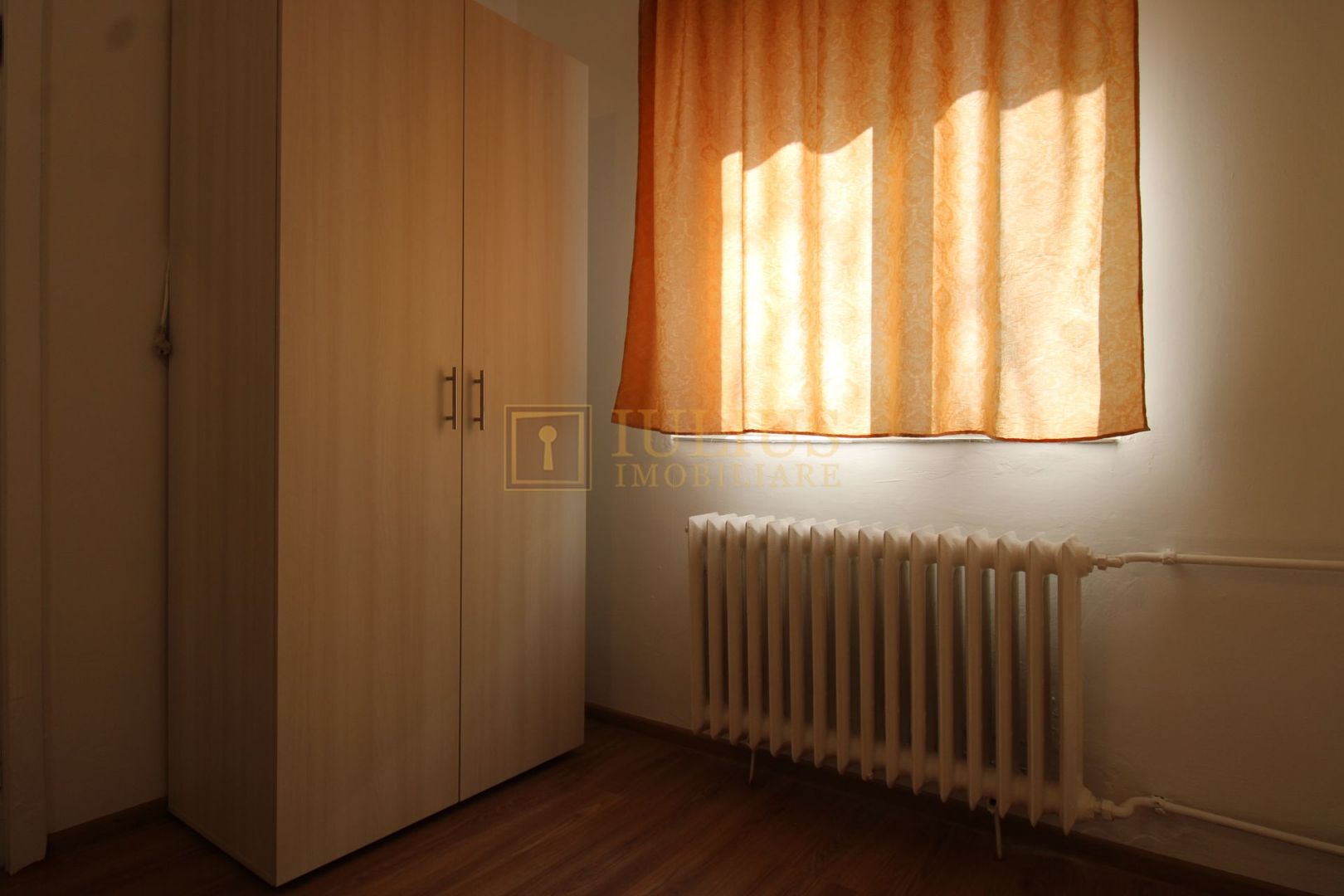 2 camere, vis a vis de Spitalul Judetean, ideal pentru doctori sau studenti - Poză 7