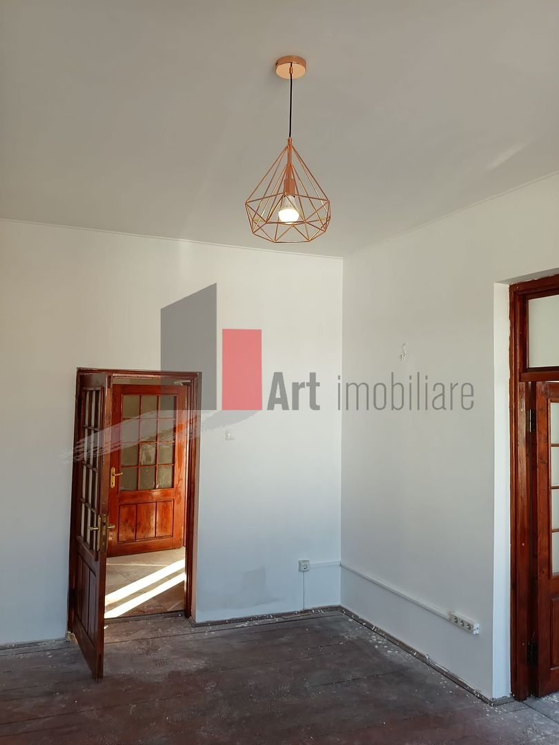 Vila  de inchiriat recent renovata - Poză 21