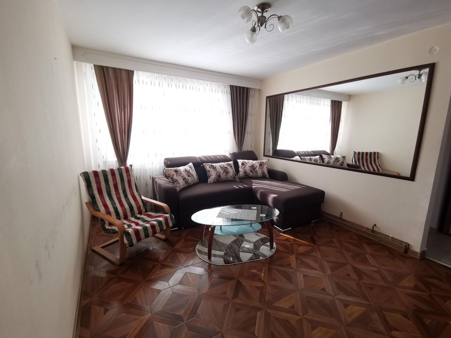 Apartament cu 2 camere de vânzare in Cetate - Poză 1