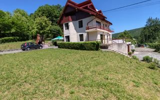 Casa/Vilă  aproape de pădure Vâlcele + 1235 m² teren 160.000 EURO - Poză 2