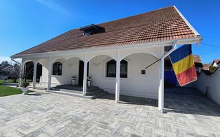 Casa perfectă pentru familie – curte, foișor cu grătar și garaj triplu - Poză 5