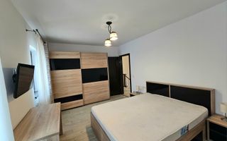 Casa mobilata 4 camere, 2 bai, curte si carport - Poză 15