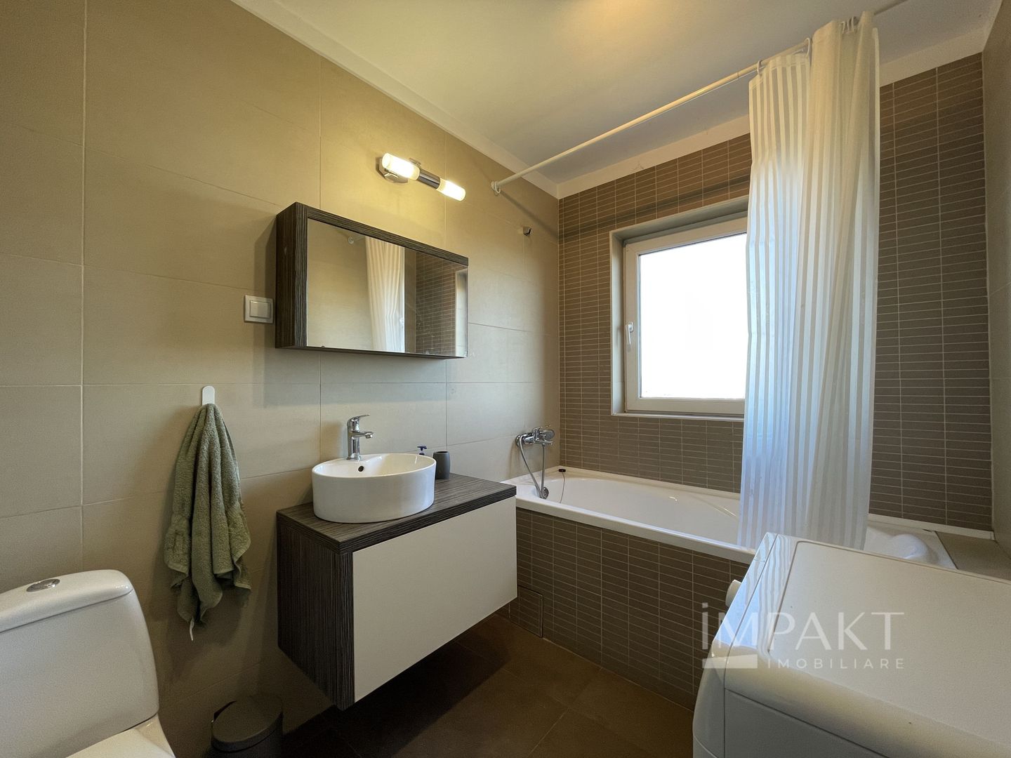 Apartament de închiriat cu 3 camere și parcare exterioară! - Poză 7