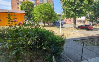 Inchiriez 2 Garsoniere, pe Postei in G2, parter, si G2 et 8 pe Dacia!