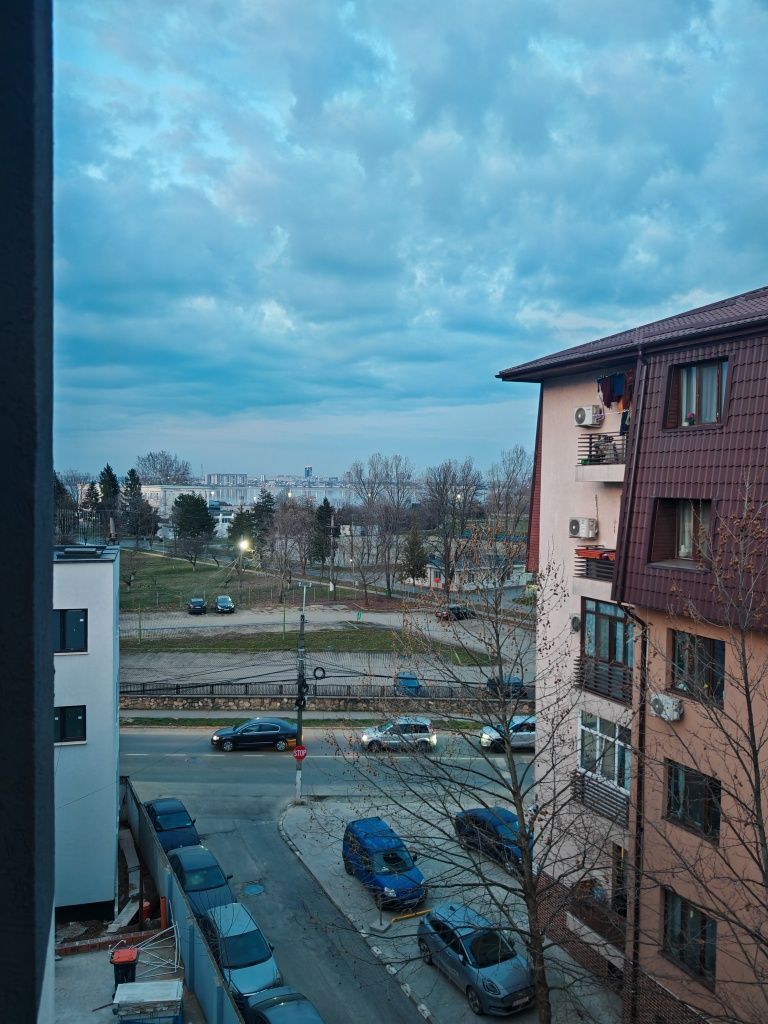 Apartament open-space bloc nou prima inchiriere - Poză 8