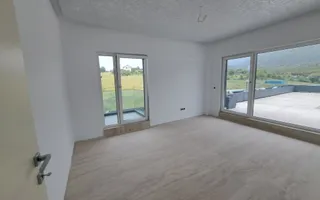 Vilă modernă premium cu piscină interioară, teren 1200 mp și panoramă - Poză 22