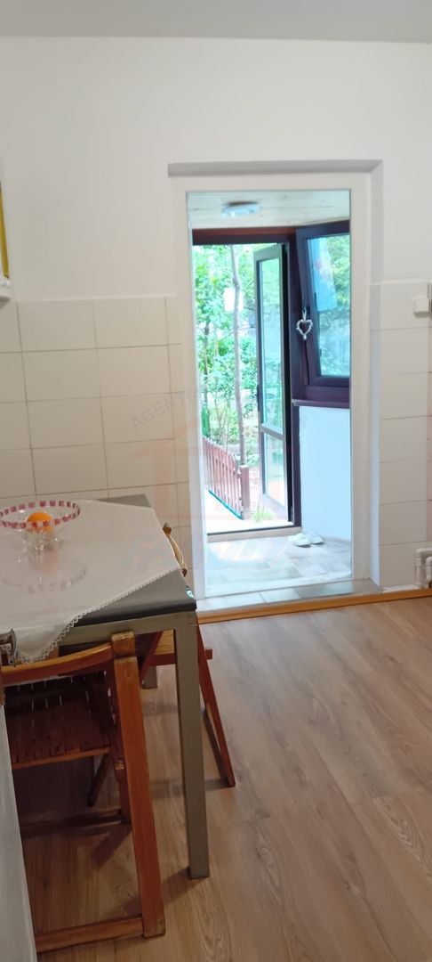 Inchiriere apartament 2 camere, Micro 21, parter, 50 mp, 305 EURO/Luna - Poză 8
