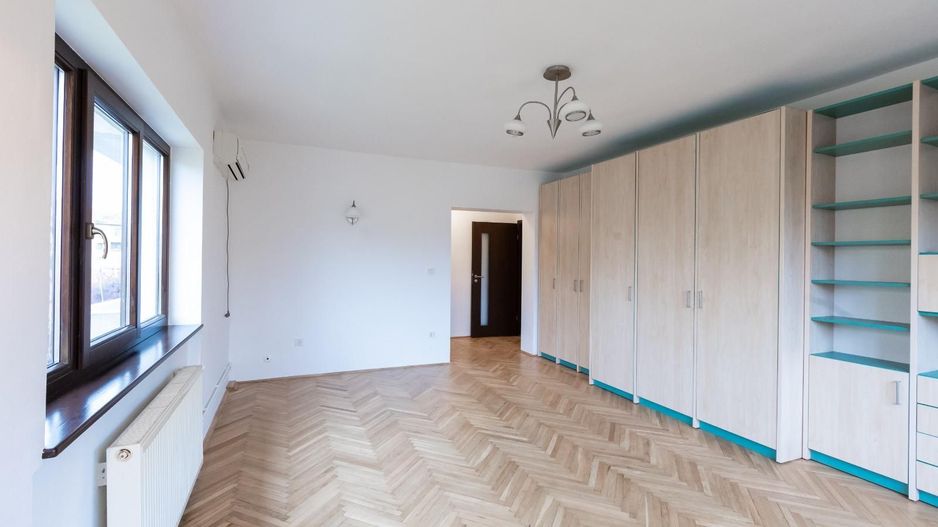 Apartament spatios cu garaj in zona Bogdanesti - Poză 1