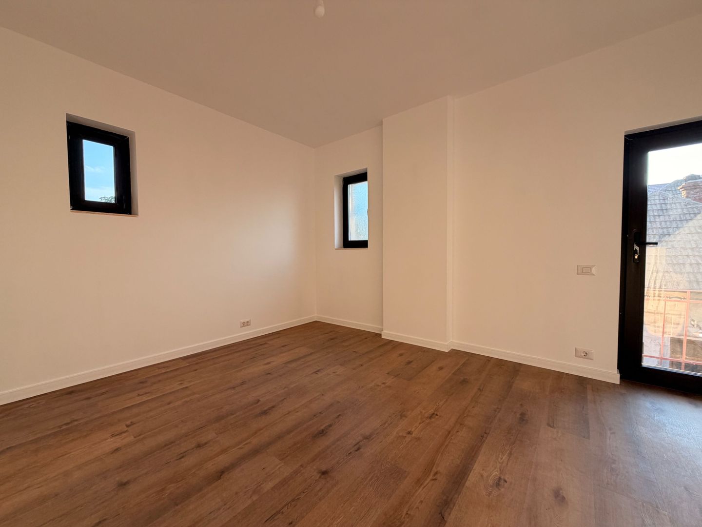 DUPLEX | ETAJ 1 + MANSARDA | LOC DE PARCARE | OPORTUNITATE - Poză 5