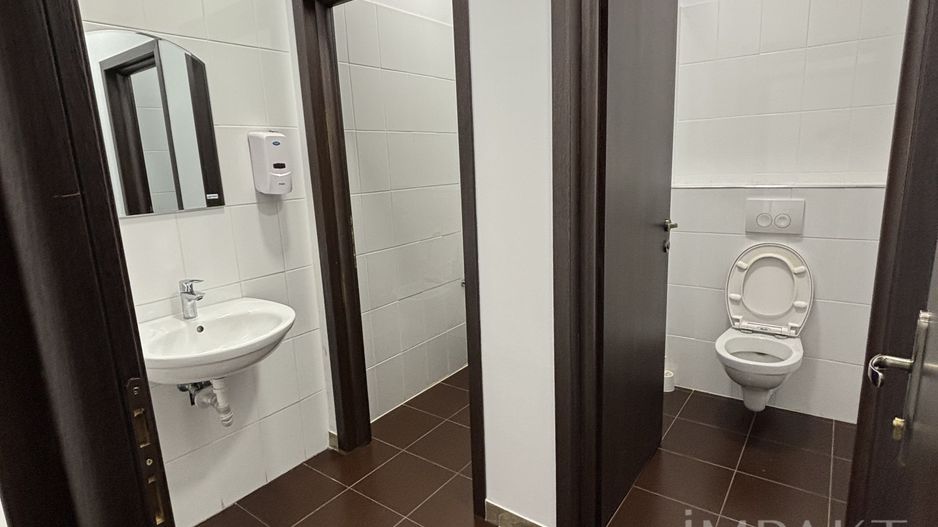 De închiriat spații moderne de birouri -Clădire centrala - Poză 13