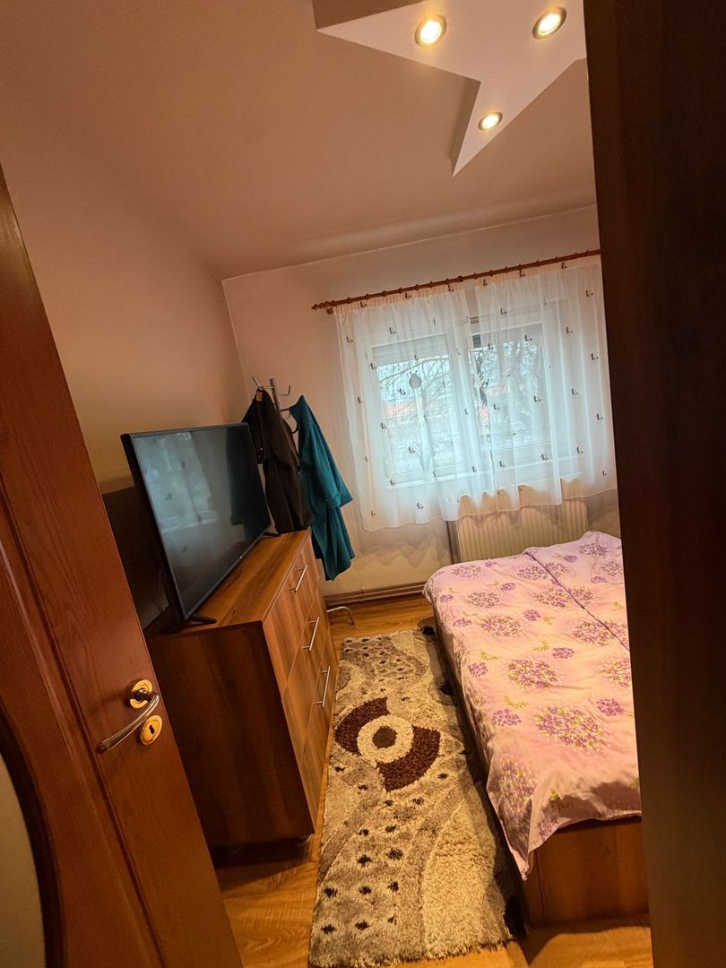 Calea Buziasului | 3 Camere | Etaj 1 | Centrala proprie | - Poză 5