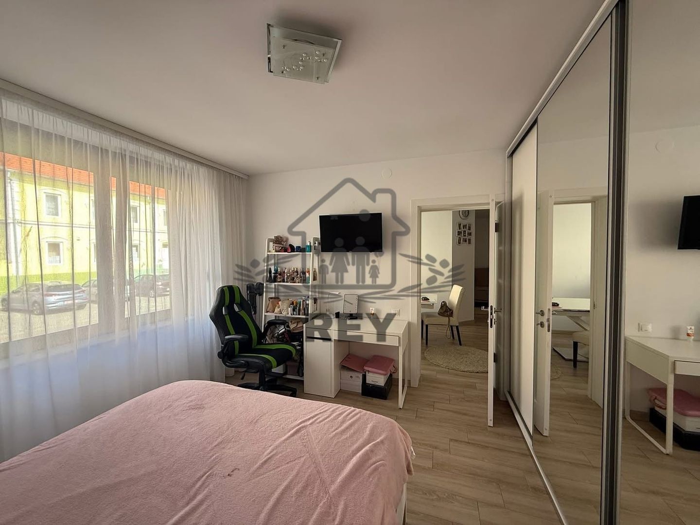 Apartament spațios la parter de casă – zona Turnișor, Sibiu - Poză 8