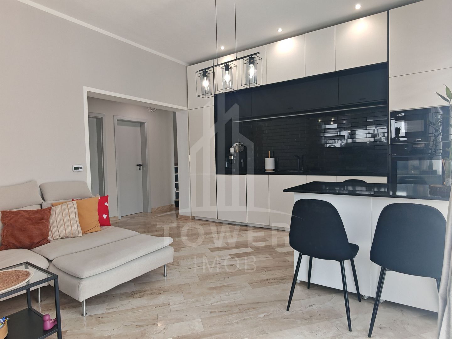 Apartament tip Penthouse cu intrare separată – Șelimbăr, zona Pictor Brana! - Poză 7
