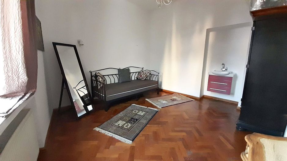 Apartament  deosebit-Piata Unirii,  apartament in casa  4 camere, 2 bai. - Poză 8