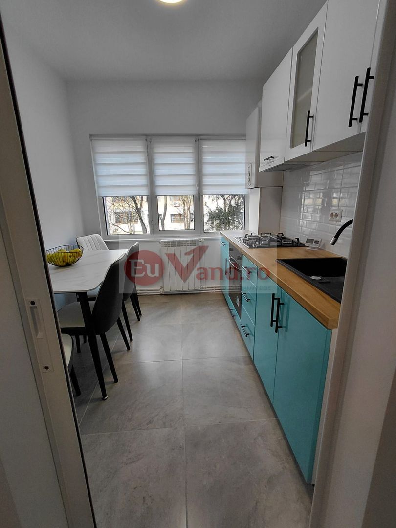 Vanzare - apartament cu 3 camere, Micro 16, renovat, mobilat nou - Poză 13