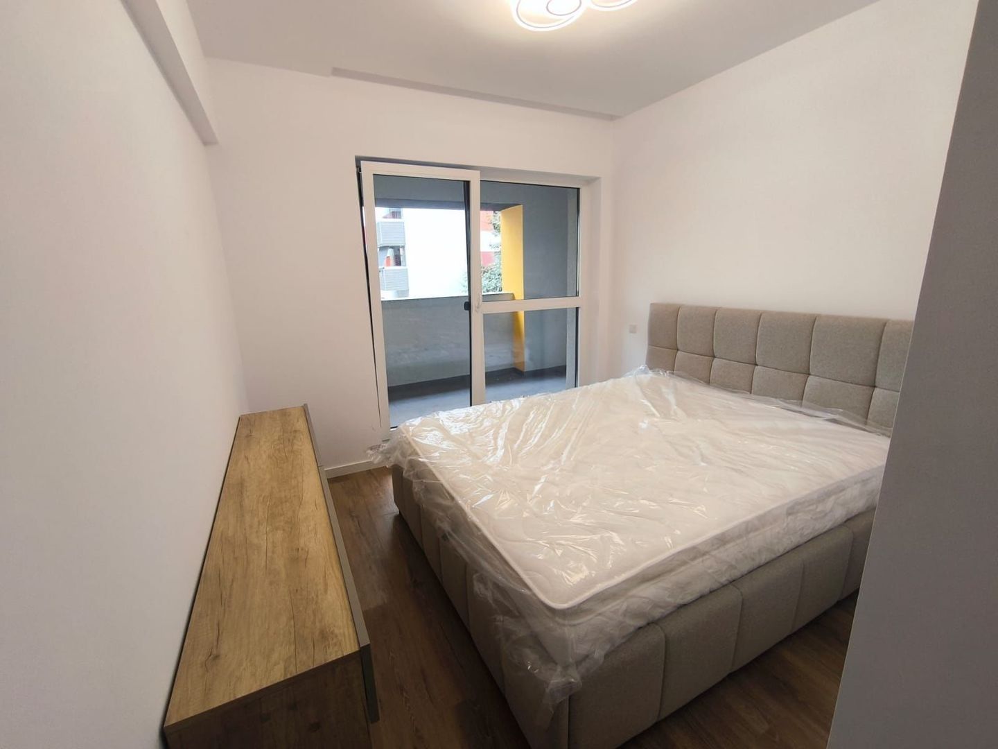 AP. 2 CAMERE- HERCESA VIVENDA, PARCARE SUBTERANA, BLOC NOU - Poză 1