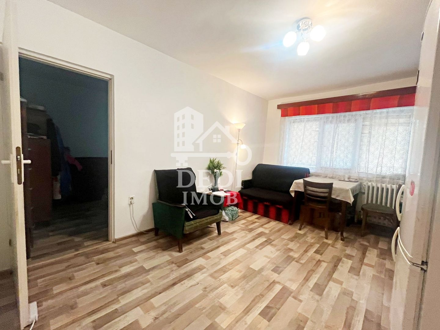 Apartament cu 2 camere de vanzare zona Rogerius, Oradea - Poză 1