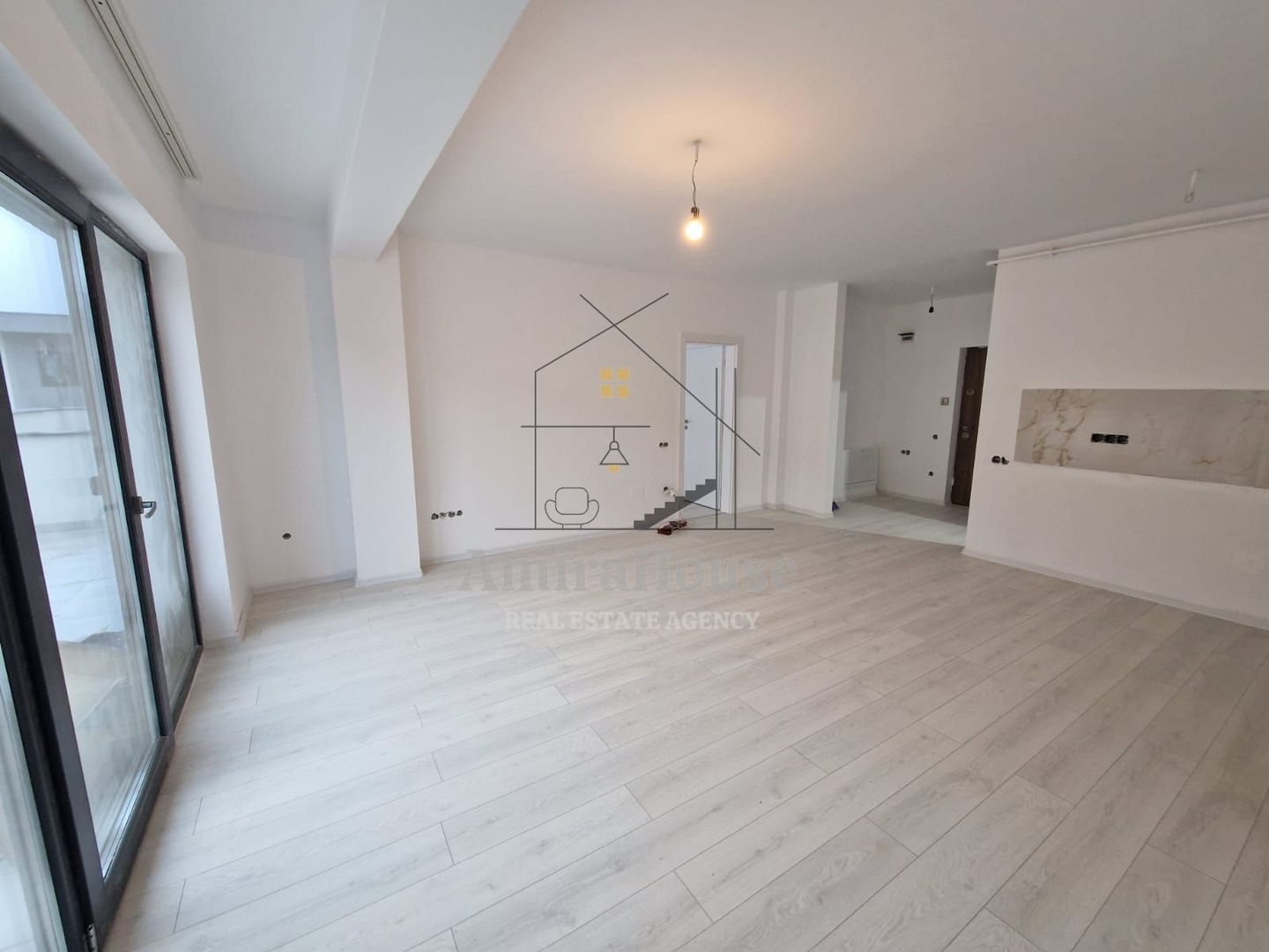 Apartament 2 camere, finisat, parcare, terasa 31 mp,  str Sub Cetate, Floresti - Poză 10