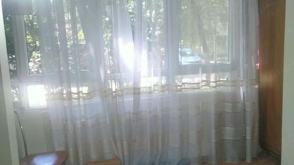 Apartament3 camere, Bld. Obregia, Zona Piata Straduintei. - Poză 2