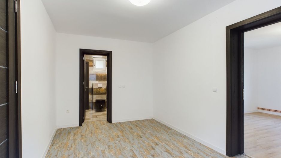 Casă cu 4 camere în Urseni, complet renovată! - Poză 5
