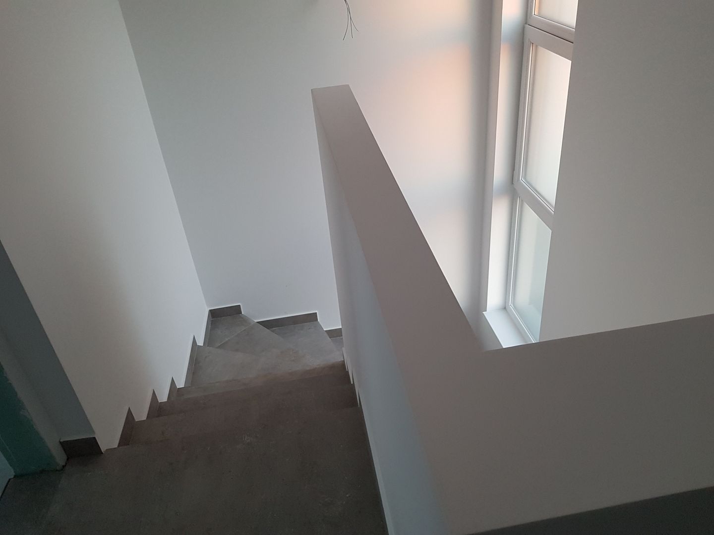 Locuinta cu 3 camere, curte si 2 locuri de parcare - Poză 11