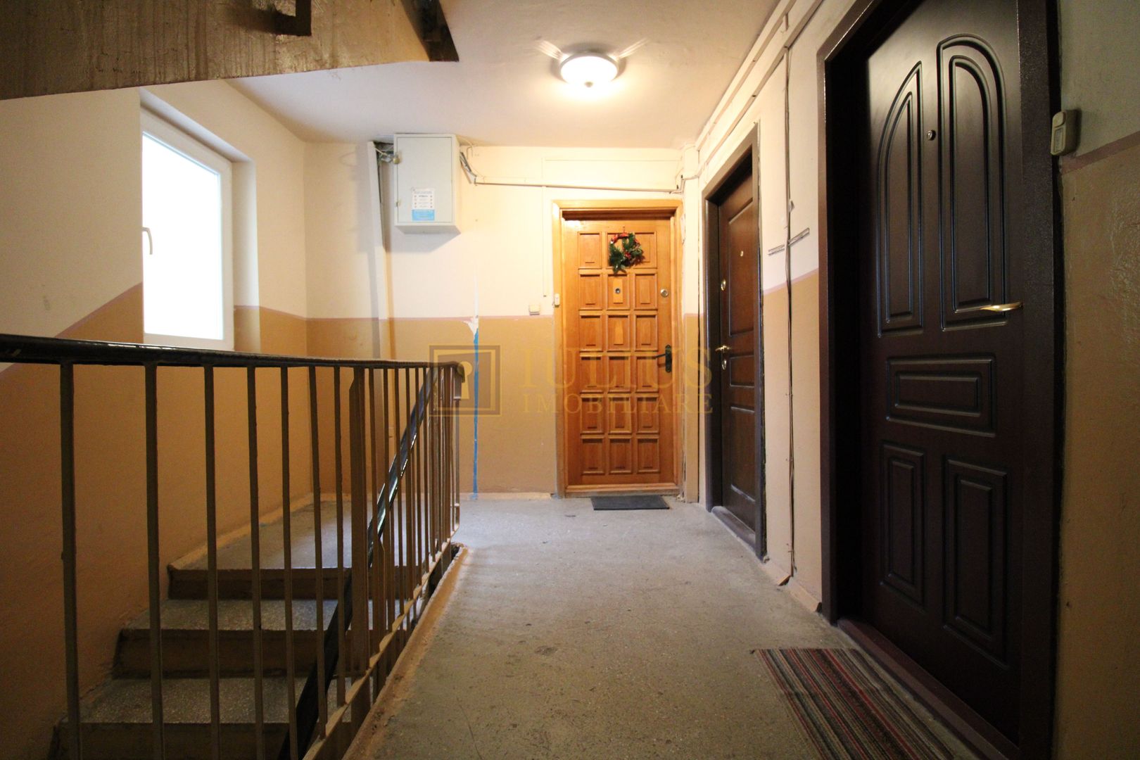 3camere, ideal pentru cei ce doresc sa renoveze de la zero un apartament. - Poză 2