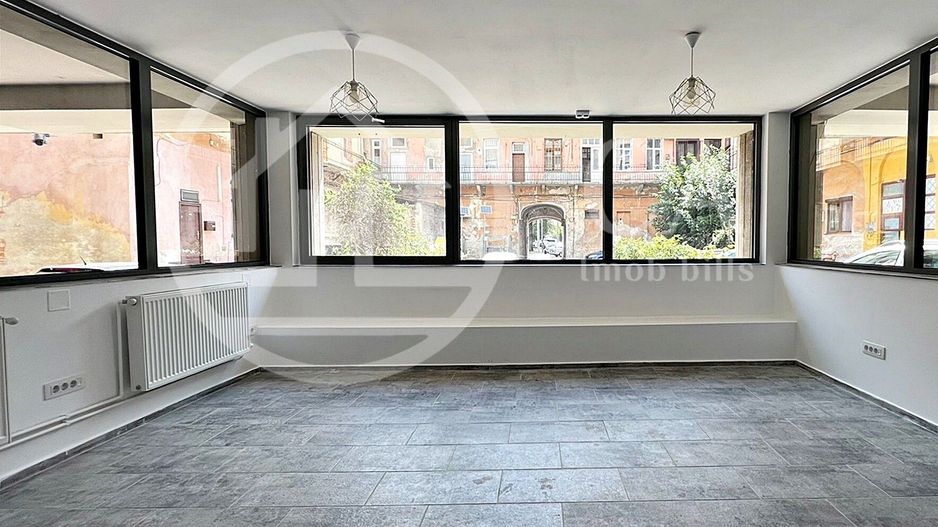 Spatiu comercial de inchiriat ultracentral, Oradea - Poză 2