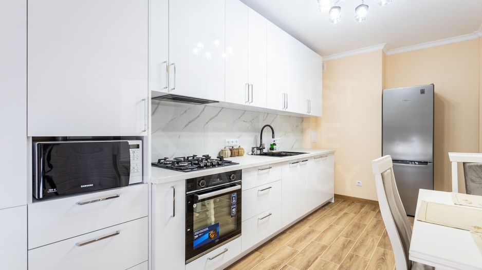 Chirie, apartament, 2 camere, strada Calea Ieşilor, Sculeni - Poză 2