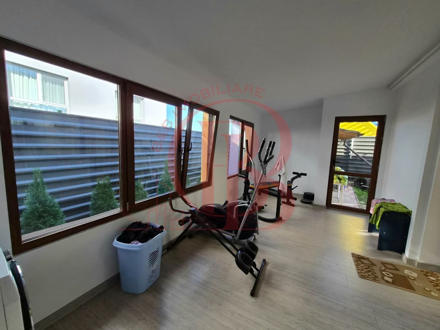 Casa Mobilata 4 camere Panouri Fotovoltaice Theodor Pallady - Poză 11