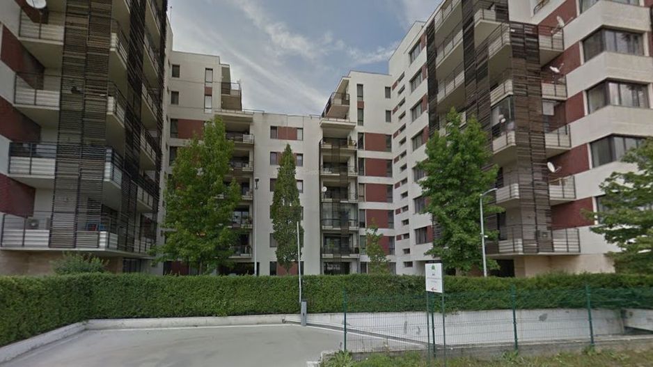 Apartament doua camere lux , zona top la super pret! - Poză 2