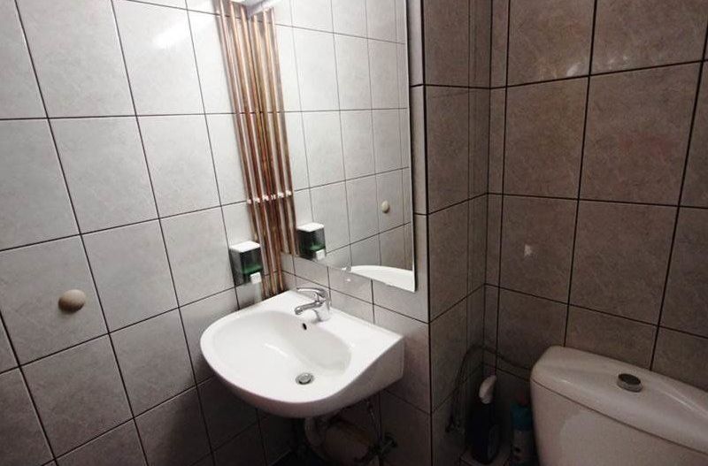 Spațiu parter cu destinație mixtă, zona fostă Lidia – 67 mp - Poză 11