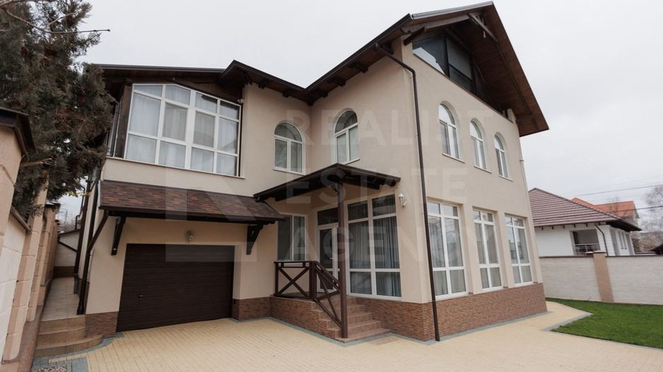 Vânzare, casă, 3 nivele, str. Constantin Brâncuși, Grătiești - Poză 1