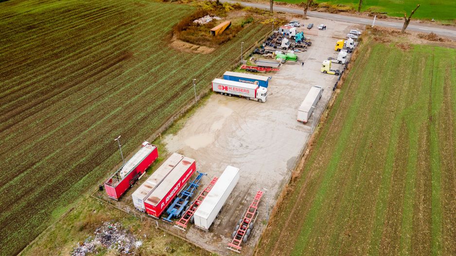 Teren 5060 mp cu parcare amenajată - Poză 2