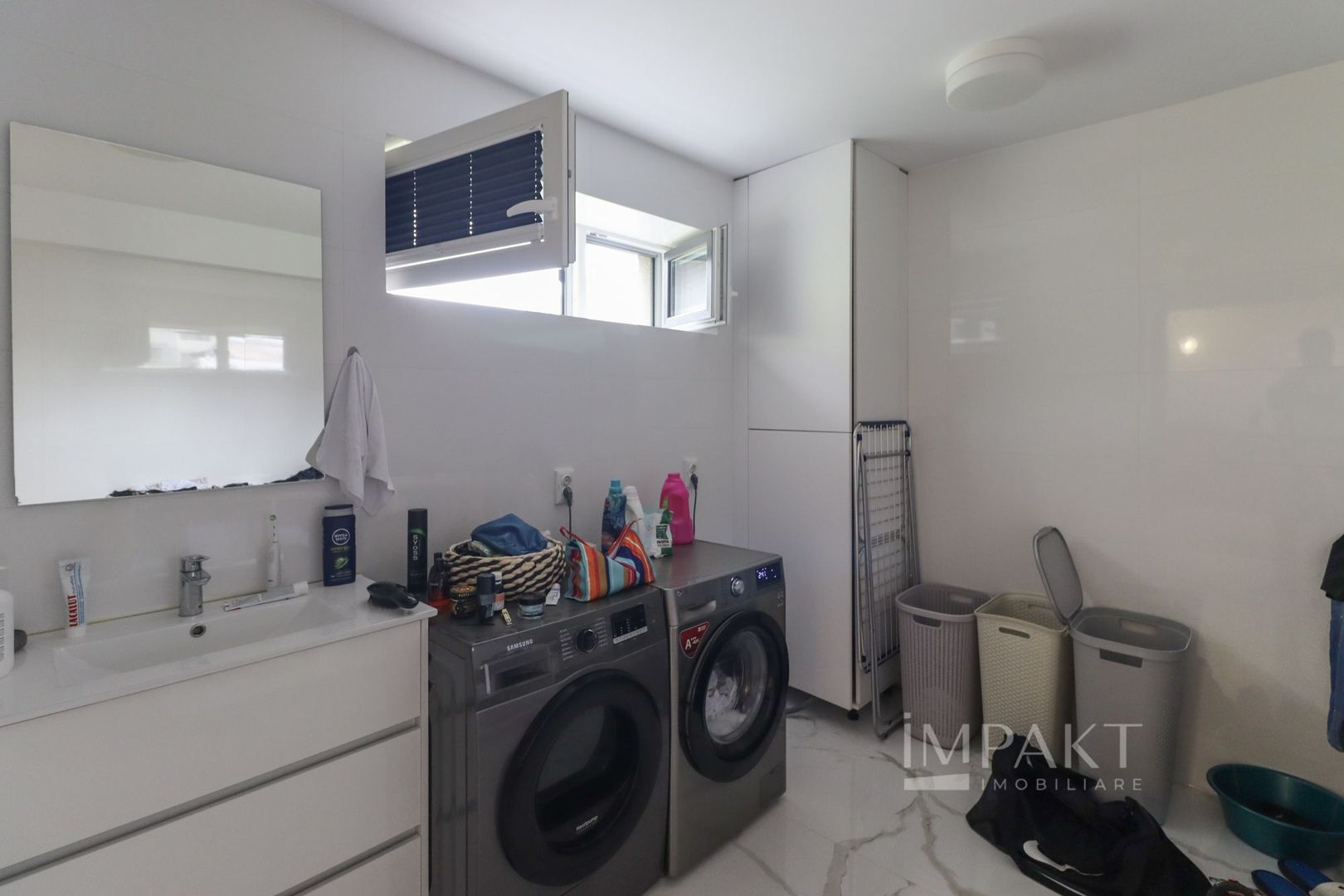 Casa insiruita cu finisaje de lux in cartierul Europa - Poză 24