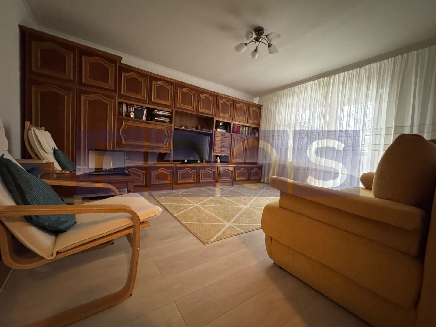 VANZARE 3 CAMERE DECOMANDAT- MALL VITAN - Poză 2