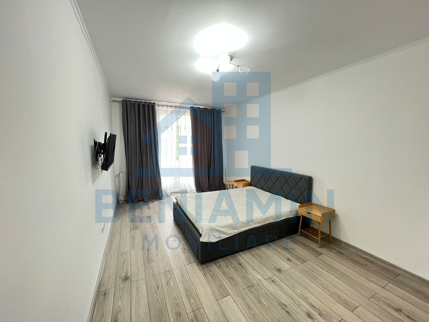 Garsoniera - Decomandata - 38mp - Balcon - Parcare - Judetean - Poză 2