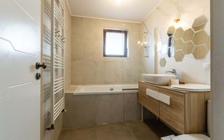 3 camere open space, Parcare, Modern, Pet Friendly, Europa - Poză 7