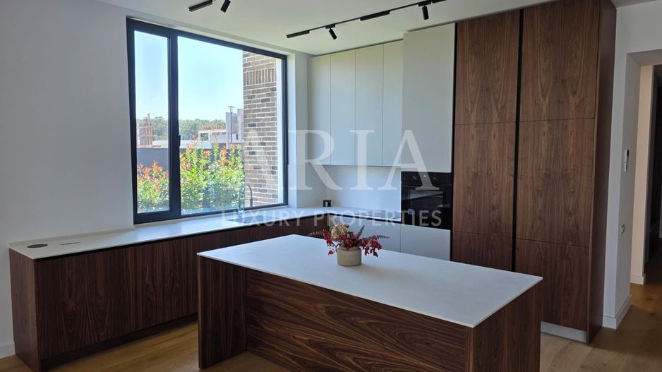 Dumbrava Vlasiei – Armonie între design, lumină și natură - Poză 4