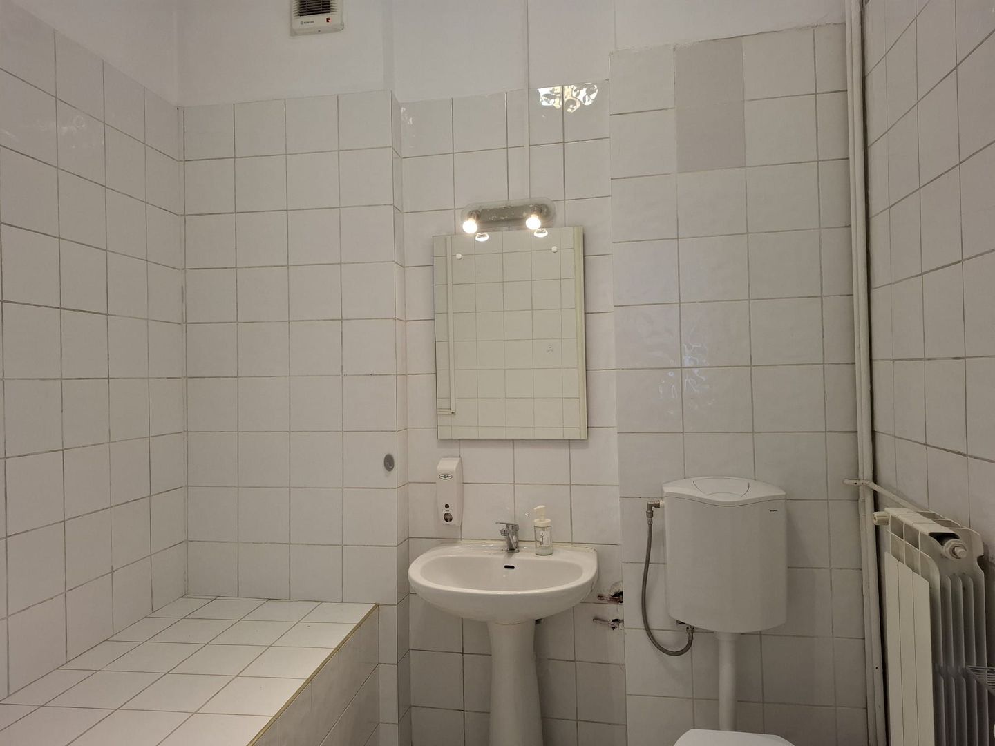 URGENT!, libera, rezidential/birou/comercial, 2 intrari, NEGOCIABIL - Poză 7