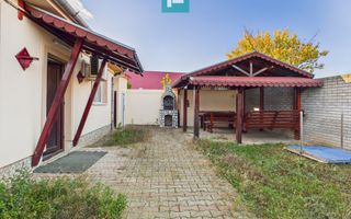 Casă spațioasă cu 4 camere în Vladimirescu - Poză 17