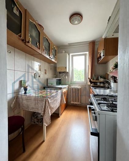 Apartament 3 camere, Păcurari, Munca Invalizilor, etaj 3/4, 56 mp, mobilat și utilat - Poză 2