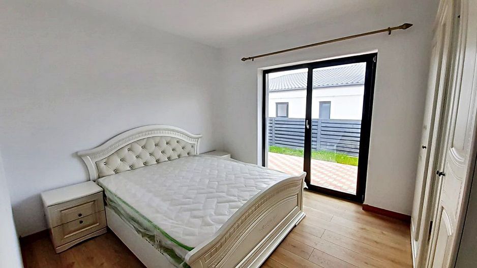 Casa noua in Cristian, libera, gata pentru a fi locuita. - Poză 7